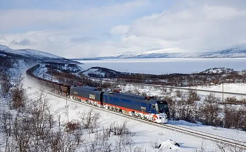 torneträsk: a lake in Kiruna municipality, Norrbotten County, Sweden