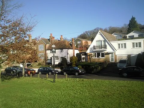 pratt's bottom: a village in Bromley borough, Greater London, England (OS grid ref TQ471622)