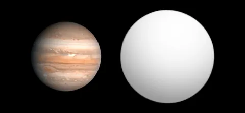 hämarik: xO-4b, a hot Jupiter exoplanet, approximately 956 light years away from Earth in the constellation...