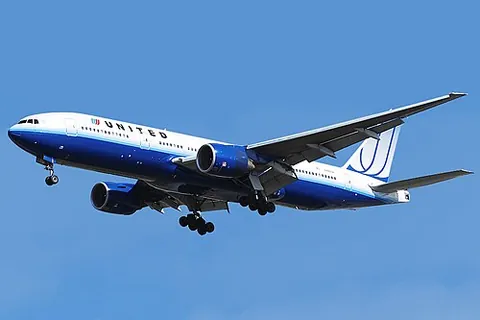 777: a Boeing 777, a widebody twinjet used for commercial airlines