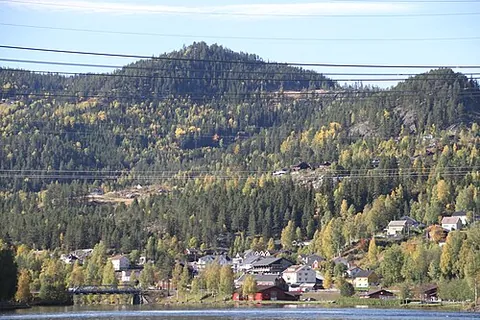 rødberg: a village in Nore og Uvdal municipality, Buskerud county, Norway