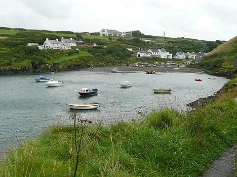 abercastle: a village in Pembrokeshire, Wales (OS grid ref SM8533)