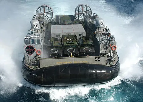 air cushion: a layer of trapped air that supports a hovercraft