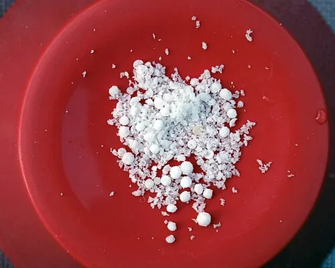 ammonium nitrate: the ammonium salt of nitric acid, NH₄NO₃; it is used in fertilizers and explosives (notoriously in...