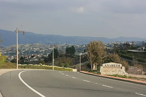anaheim hills: a district of the city of Anaheim, Orange County, California, United States