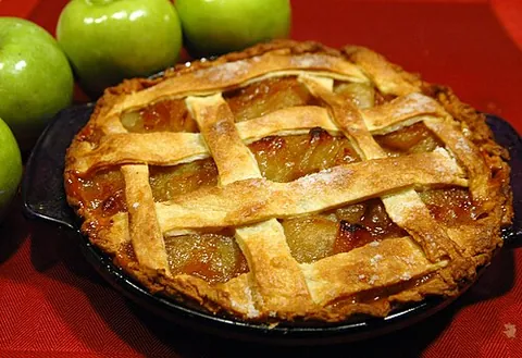 apple pie: a pie or tart made with a filling of cooked apples