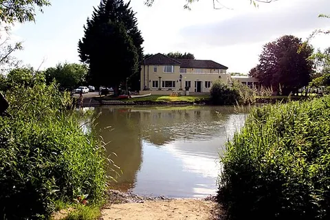 bablock hythe: a hamlet on the River Thames in Northmoor parish, West Oxfordshire district, Oxfordshire, England...