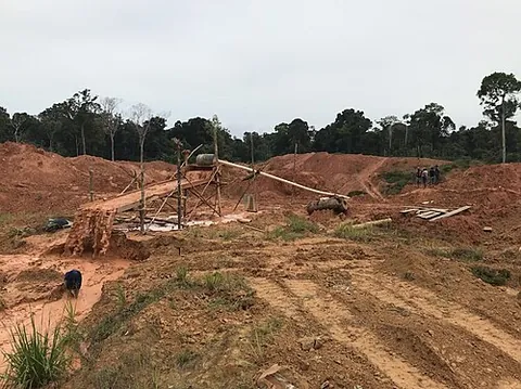 backdam: a dam that lies to the rear of something