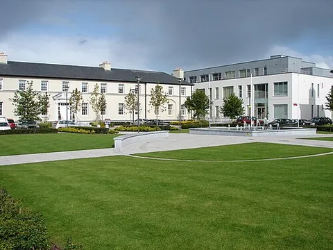 ballincollig: a town west of the city of Cork, County Cork, Ireland (Irish grid ref W 5970)