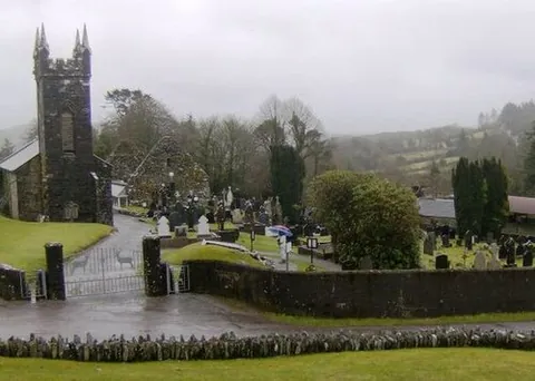 ballyvourney: a village in western County Cork, Ireland (Irish grid ref W 2077)