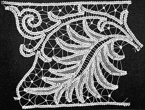 battenberg lace: a kind of tape lace of American origin, made with bobbins and needles, or with needles alone