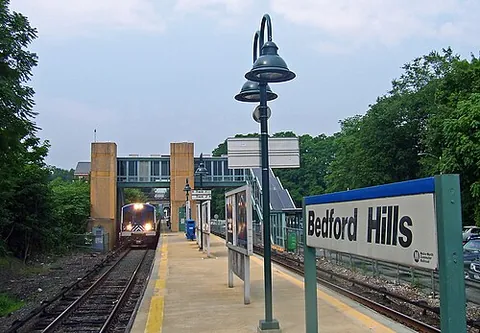 bedford hills: a hamlet and census-designated place in the town of Bedford, Westchester County, New York, United...