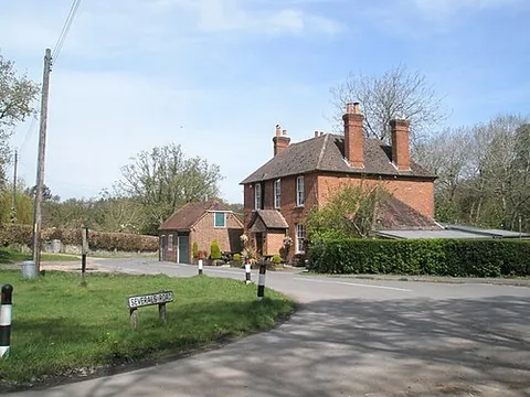 bepton: a village and civil parish in Chichester district, West Sussex, England (OS grid ref SU8518)