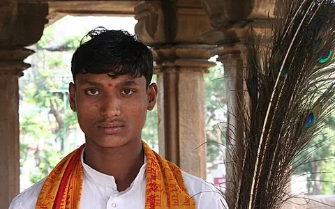 bindi: the “holy dot” traditionally worn on the forehead of Hindu women