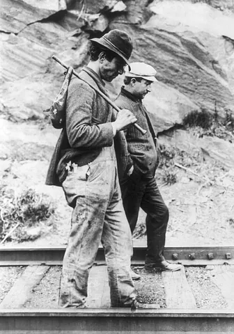 bindle: a length of cord, rope, twine, etc, used to bind something