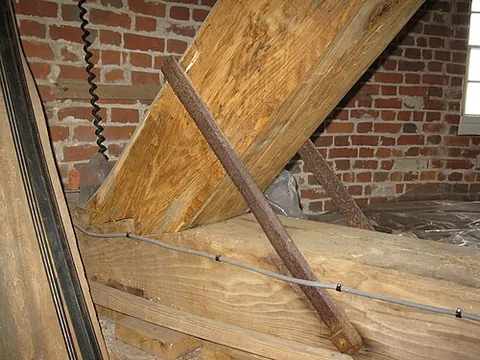 birdsmouth: a notch cut into the underside of a rafter to ensure that it does not move when resting on the wall...