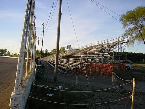 bleacher: one who, or that which, bleaches