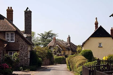 bossington: a small village and civil parish (without a council) in Test Valley district, Hampshire (OS grid...
