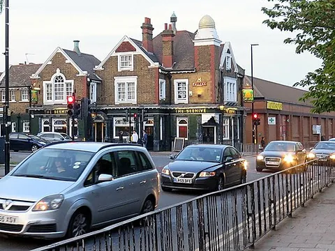 brentford: a town in the borough of Hounslow, in western Greater London, England, on the north side of the...