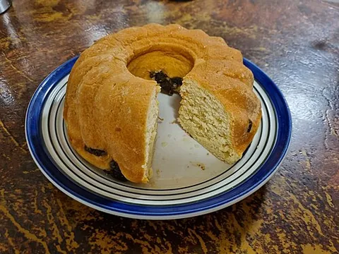 breudher: a traditional buttery yeast cake of the Sri Lankan Burgher people, baked in a fluted mould