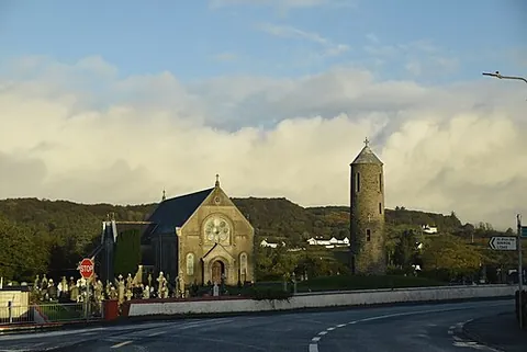 bruckless: a village east of Killybegs in south-west County Donegal, Ireland (Irish grid ref G 7476)