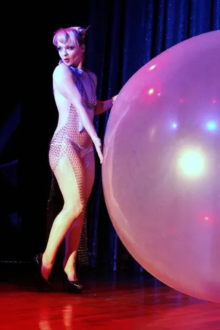 bubble dance: an erotic dance in which the performer, often naked, dances with a huge bubble or balloon