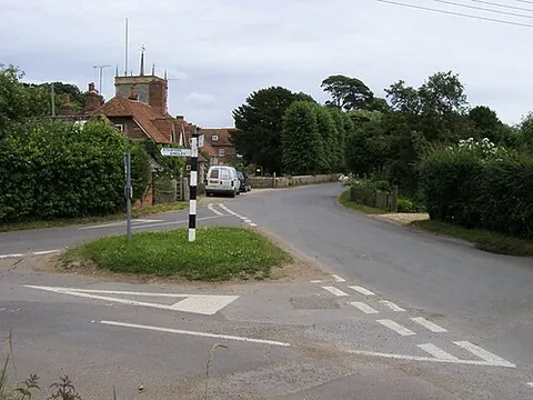 bucklebury: a village and civil parish in West Berkshire district, Berkshire, England (OS grid ref SU5570)