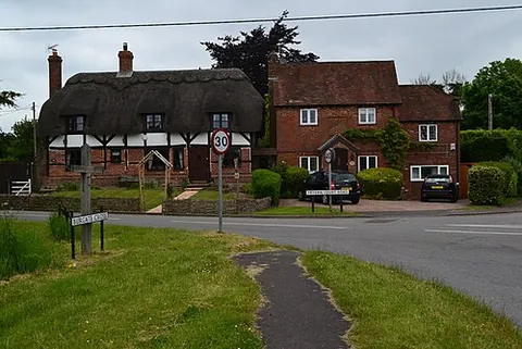 burgate cross: a hamlet in Fordingbridge parish, New Forest district, Hampshire, England (OS grid ref SU1516)