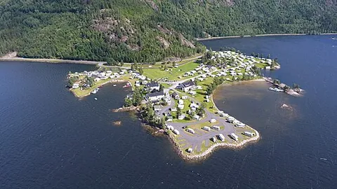byglandsfjord: a village in Bygland municipality, Agder county, Norway, at the south end of (the) Byglandsfjorden