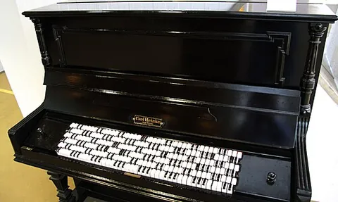 jankó keyboard: a kind of piano keyboard that, instead of one long row of keys, has an array of keys consisting of...