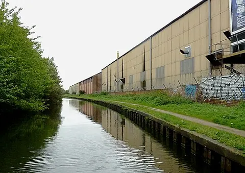 canalside: the bank of a canal