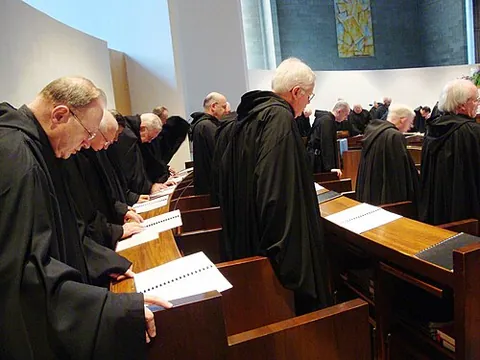 canonical hour: the three-hour intervals of daytime religious services appointed by canon law
