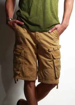 cargo shorts: casual short trousers with pockets, originally designed for outdoor activities