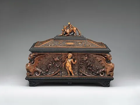 casket: a little box, e.g. for jewellery