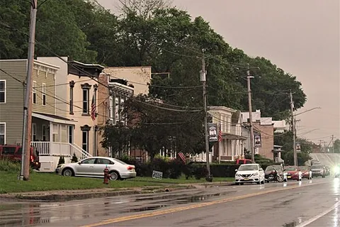 castleton-on-hudson: a village in the town of Schodack, Rensselaer County, New York, United States
