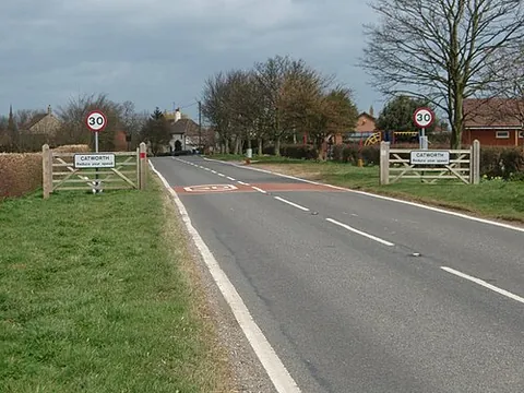 catworth: a village and civil parish in Huntingdonshire district, Cambridgeshire, England (OS grid ref TL0873)