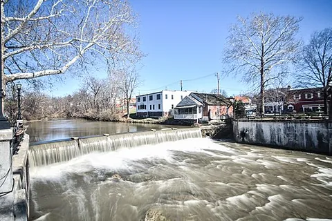 chagrin falls: a village and township in Cuyahoga County, Ohio, United States