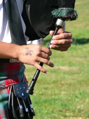 chanter: one who chants or sings