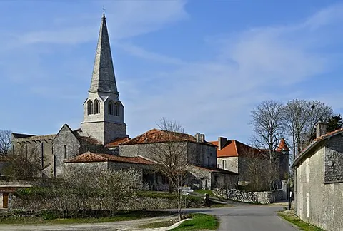 charmant: a village and former commune in Boisné-la-Tude commune, Charente department, Nouvelle-Aquitaine,...