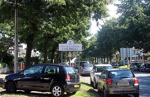 childwall: a suburb and ward in south-east Liverpool, Merseyside, England (OS grid ref SJ4189)