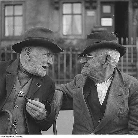 chinwag: an informal conversation, usually about everyday matters; a chat, a gossip