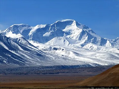 cho oyu: a mountain in the Himalayas, on the border between Solukhumbu district, Koshi, Nepal and Tingri...