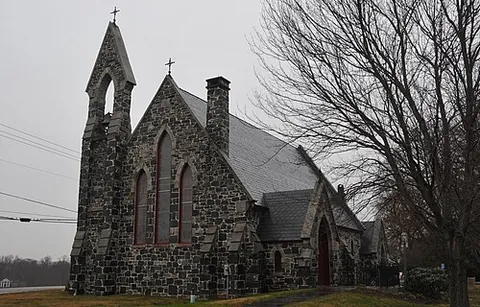 churchville: an unincorporated community in Jefferson Township, Warren County, Iowa