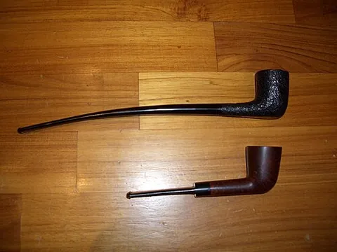 churchwarden pipe: a tobacco pipe with a long, curved stem