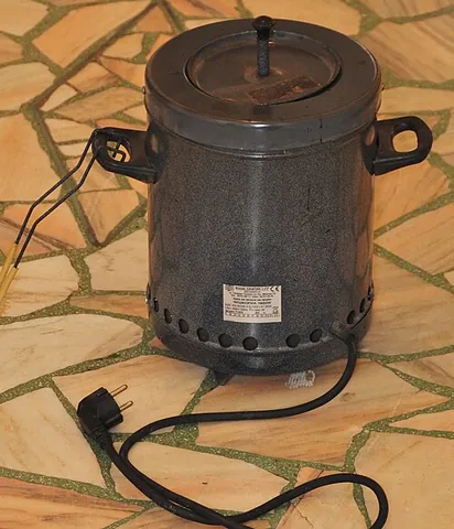 chushkopek: a Bulgarian cooking device intended for roasting peppers. Also used for cooking other vegetables,...