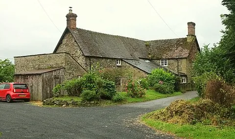 cleobury north: a small village and civil parish (served by Aston Botterell, Burwarton and Cleobury North Parish...