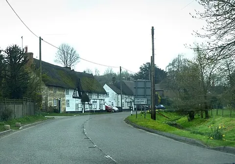 collingbourne ducis: a village and civil parish in eastern Wiltshire, England (OS grid ref SU2453)