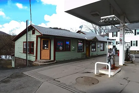 colrain: a town in Franklin County, Massachusetts, United States
