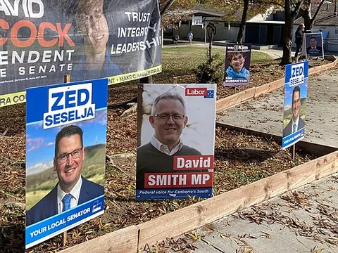 corflute: a sign made of corrugated plastic, especially for electioneering