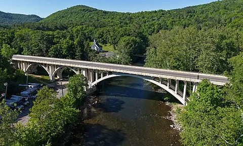 cornwall bridge: a hamlet and census-designated place in the towns of Cornwall and Sharon, Litchfield County,...